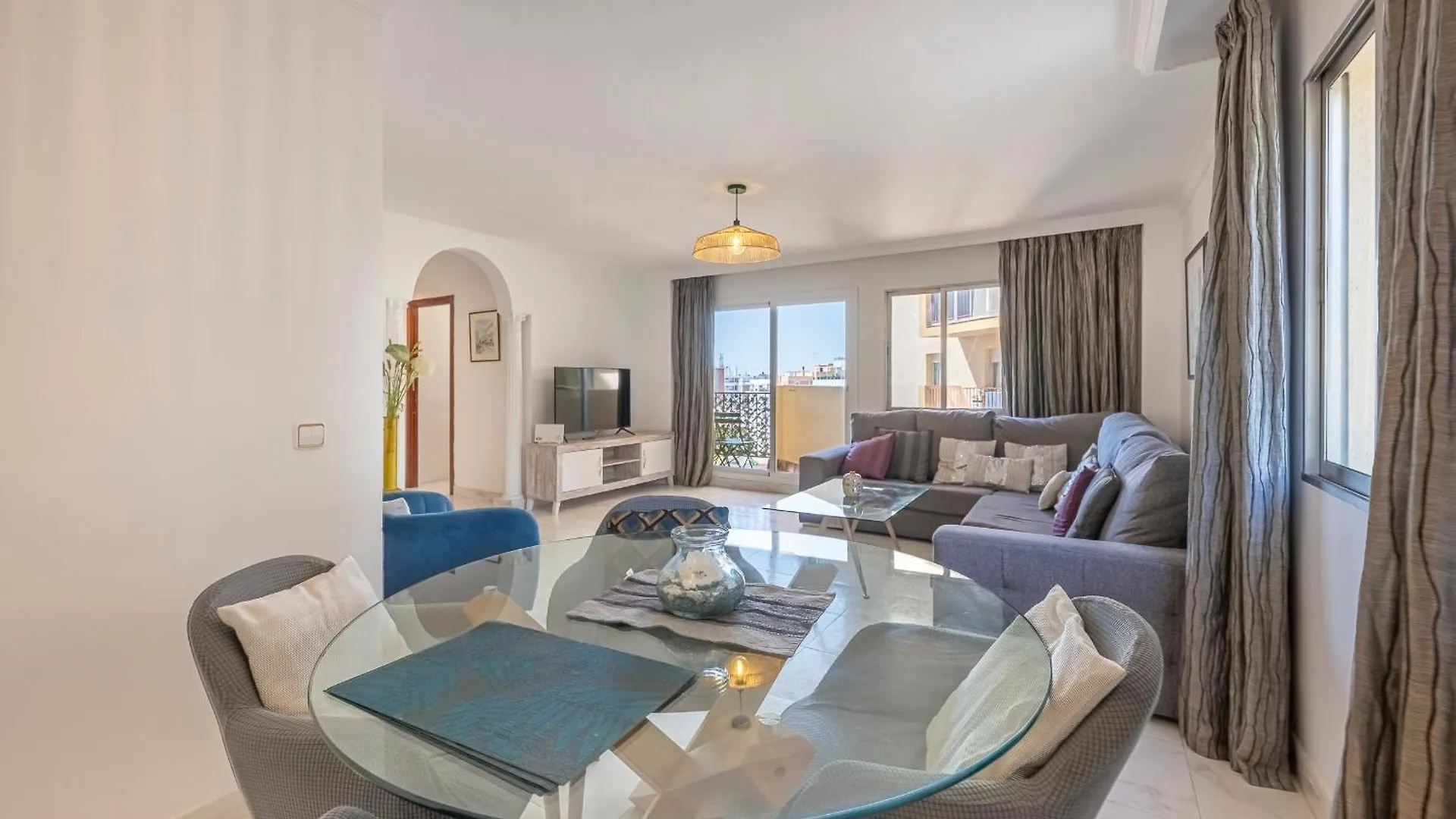Dolmen Group- Apartment Marbella Ricardo Soriano