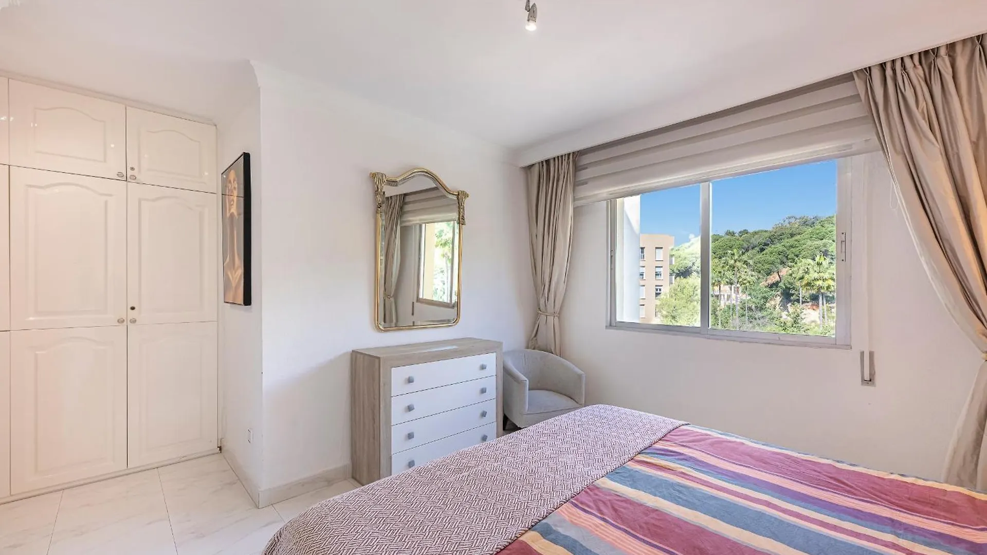 Dolmen Group- Apartment Marbella Ricardo Soriano