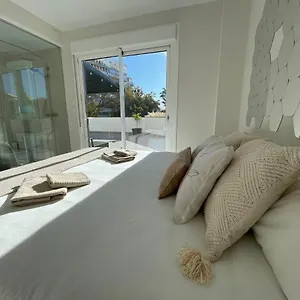 Centre With Terrace And Pool Apartment