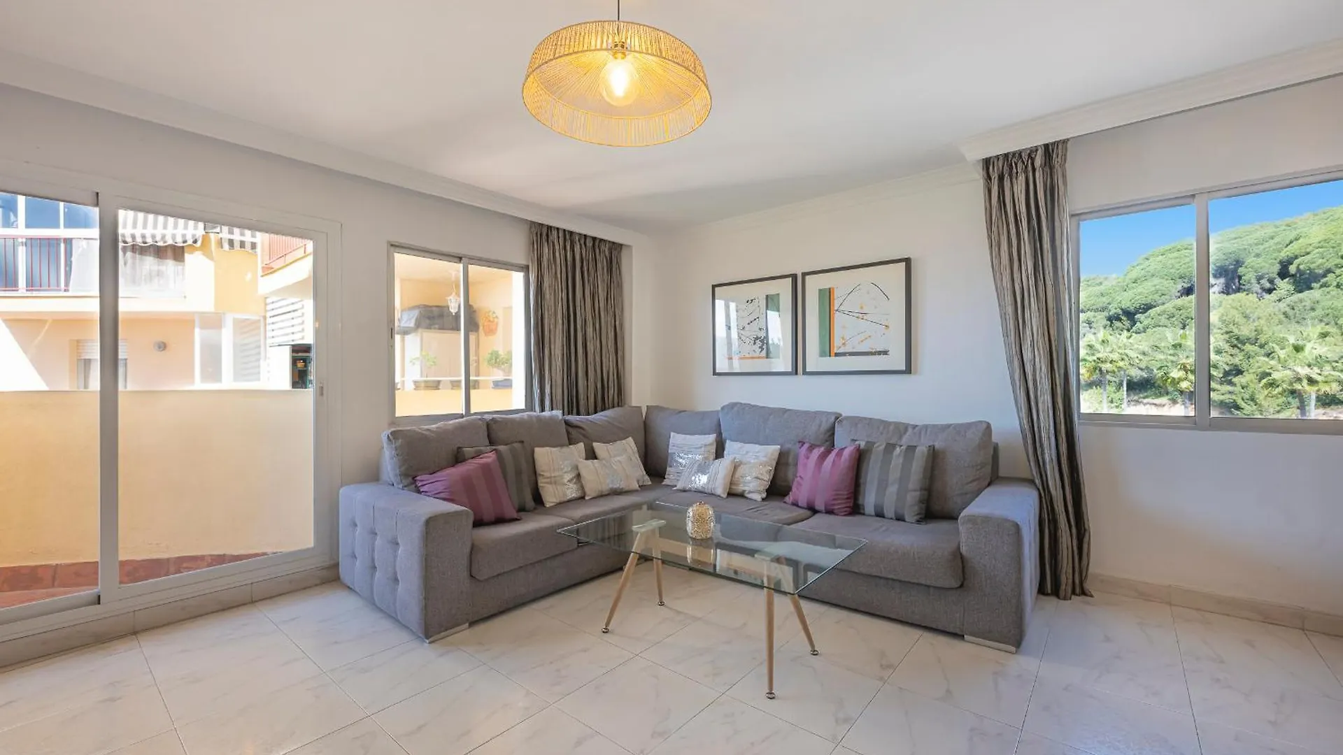 Dolmen Group- Apartment Marbella Ricardo Soriano Spain