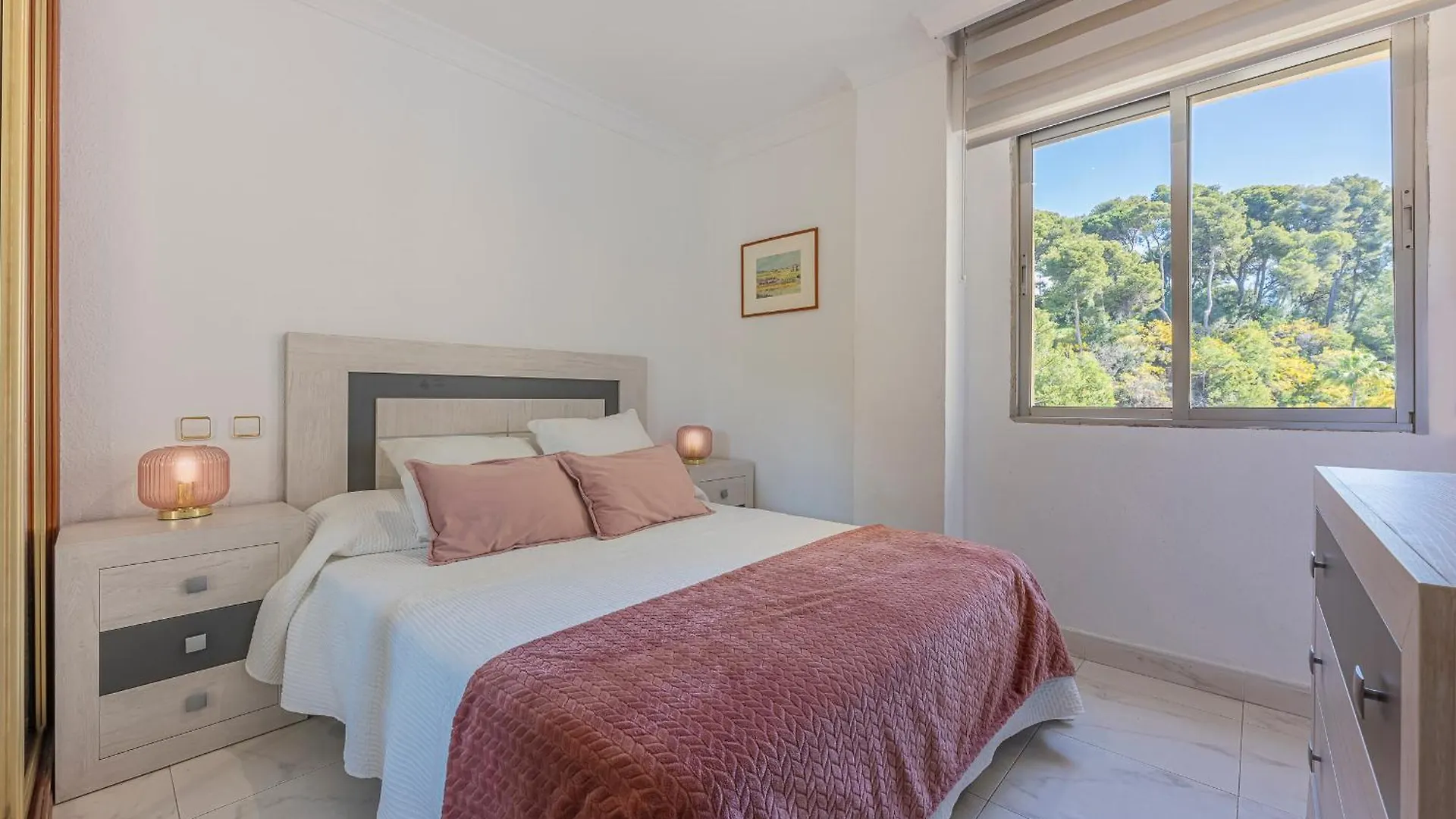 Dolmen Group- Apartment Marbella Ricardo Soriano