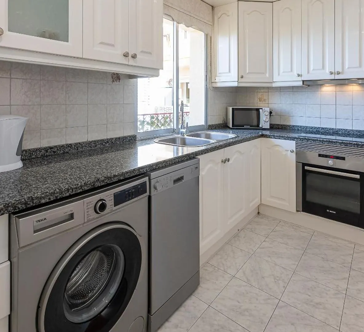 Dolmen Group- Apartment Marbella Ricardo Soriano 0*,  Spain